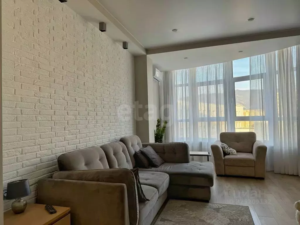 2-к кв. Краснодарский край, Геленджик Крымская ул., 22к10 (75.0 м) - Фото 1