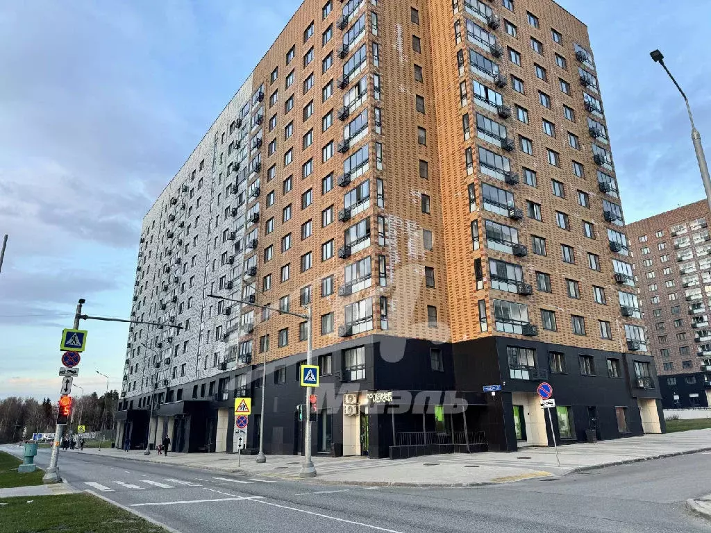 Продается 4-комнатная квартира - Фото 1