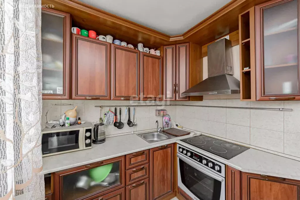 2-комнатная квартира: Тюмень, улица Монтажников, 16 (53.6 м) - Фото 0