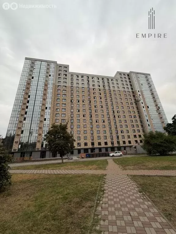 3-комнатная квартира: Грозный, улица У.А. Садаева, 12 (106.4 м) - Фото 1