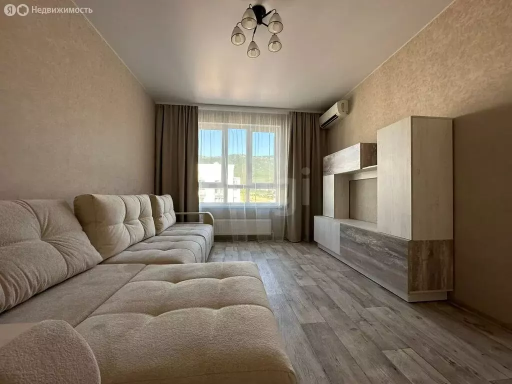 1-комнатная квартира: Геленджик, улица Маршала Жукова, 3к6 (36 м) - Фото 0