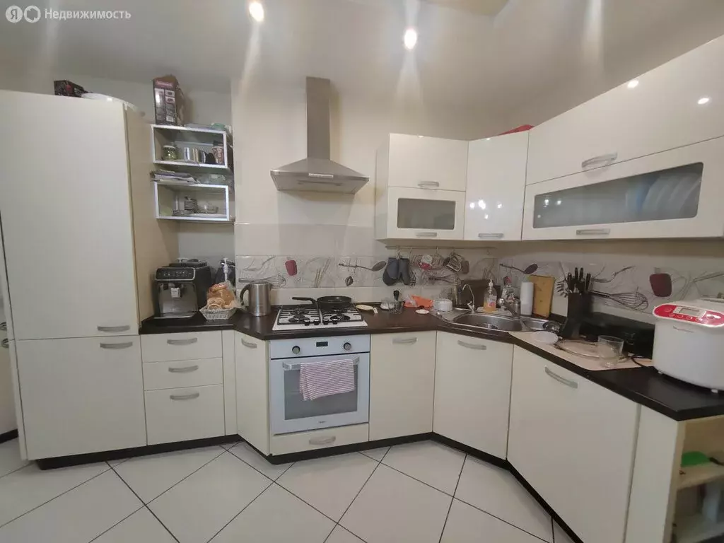 3-комнатная квартира: Волгоград, Новоремесленная улица, 3 (99.1 м) - Фото 2