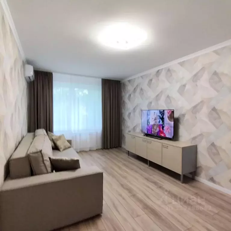 1-к кв. Москва ул. Кухмистерова, 3К1 (32.9 м) - Фото 0