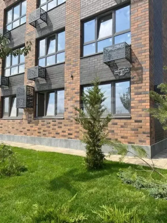 2-к кв. Адыгея, Майкоп ул. К.А. Васильева, 1к5 (64.4 м) - Фото 1