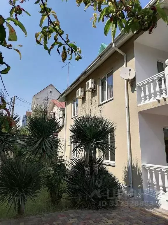 Дом в Краснодарский край, Сочи Адлер жилрайон, ул. Чкалова, 25 (160 м) - Фото 1