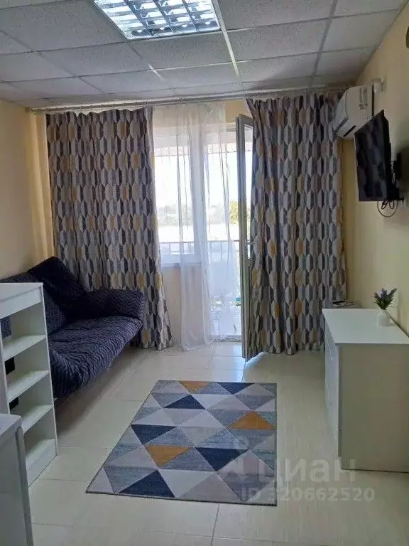 1-к кв. Крым, Черноморский район, с. Межводное ул. Приморская, 18А ... - Фото 0