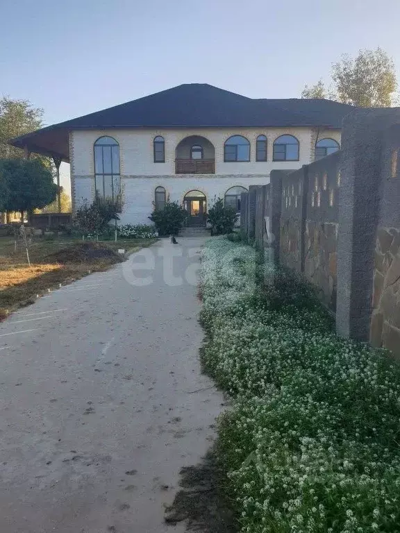 Дом в Астраханская область, Камызякский район, с. Чаган Восточная ул., ... - Фото 2