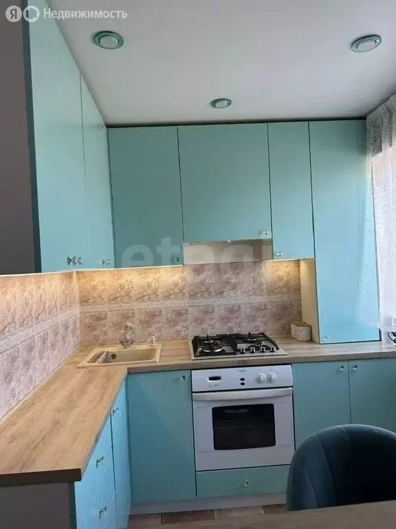 3-комнатная квартира: Фокино, улица Карла Маркса, 2 (56.4 м) - Фото 1