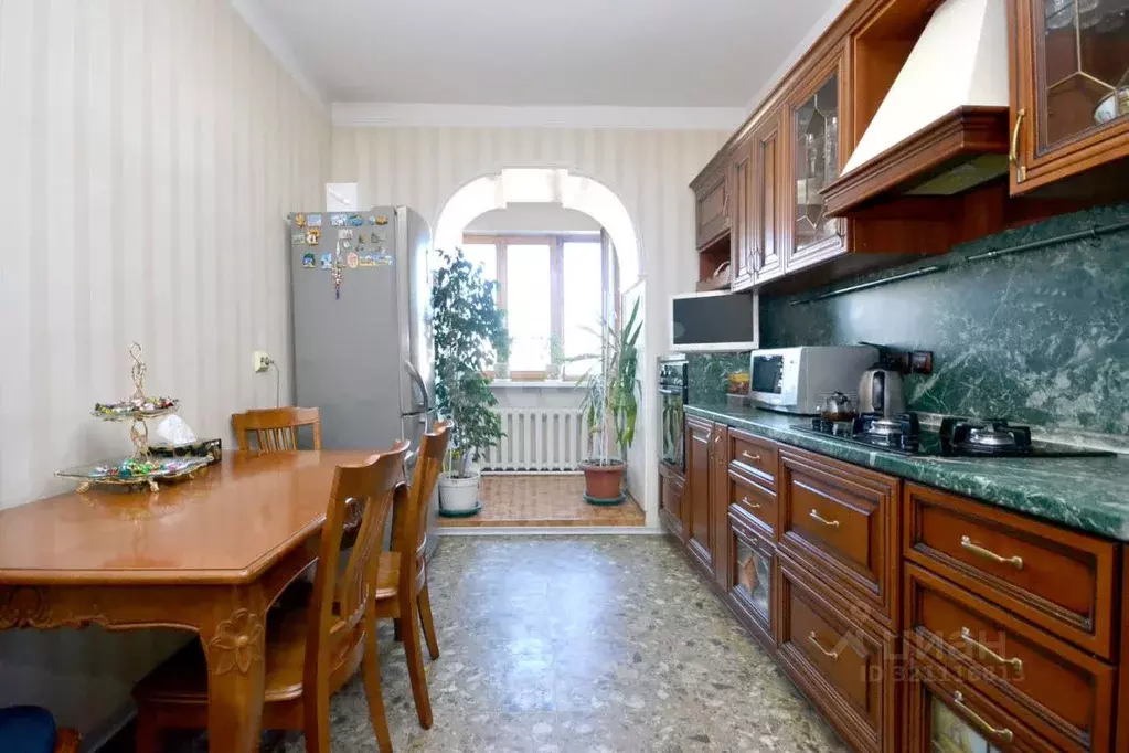 3-к кв. Саха (Якутия), Якутск ул. Стадухина, 82/1 (70.3 м) - Фото 0