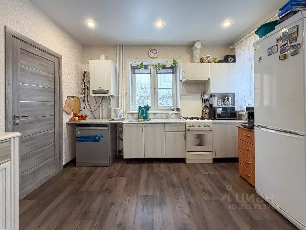 Дом в Калужская область, Малоярославецкий муниципальный округ, ... - Фото 2