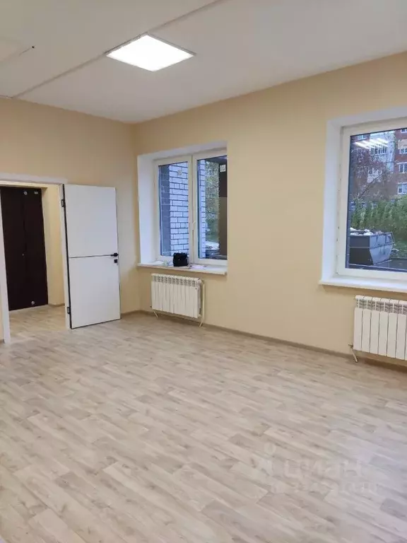 Офис в Чувашия, Чебоксары ул. Ленинского Комсомола, 7 (26 м) - Фото 1