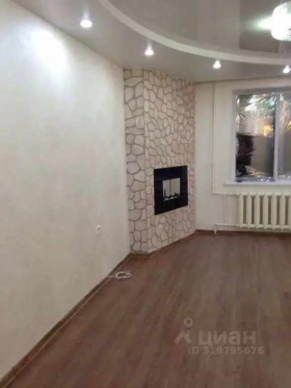 4-к кв. Курганская область, Курган Заозерный жилрайон, 5-й мкр, 30 ... - Фото 0
