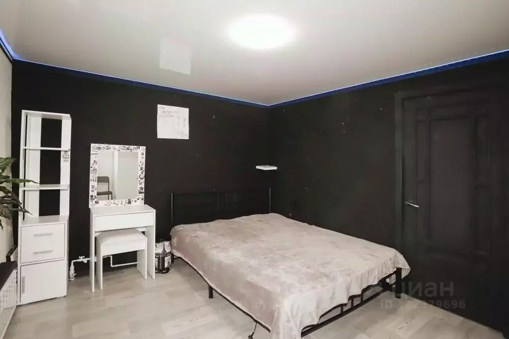 3-к кв. Иркутская область, Иркутск ул. Декабрьских Событий, 13 (67.5 ... - Фото 1