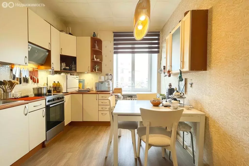 2-комнатная квартира: Петрозаводск, проспект Ленина, 25 (68.2 м) - Фото 1