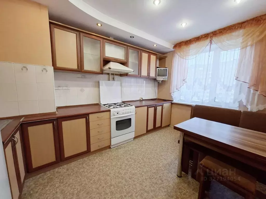 3-к кв. Брянская область, Брянск ул. Камозина, 27 (68.0 м) - Фото 1