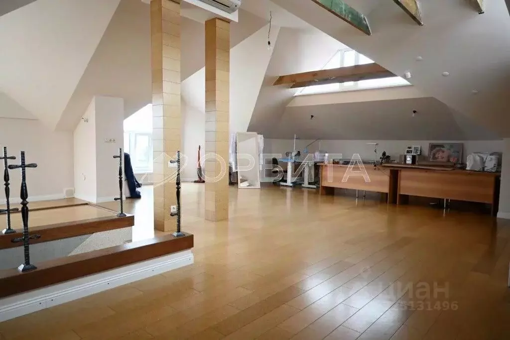 Дом в Тюменская область, Тюмень ул. Демократическая, 1Г (354 м) - Фото 2