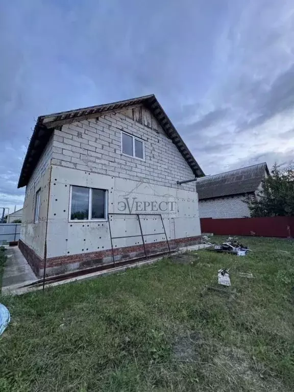 Дом в Белгородская область, Старооскольский городской округ, с. ... - Фото 1