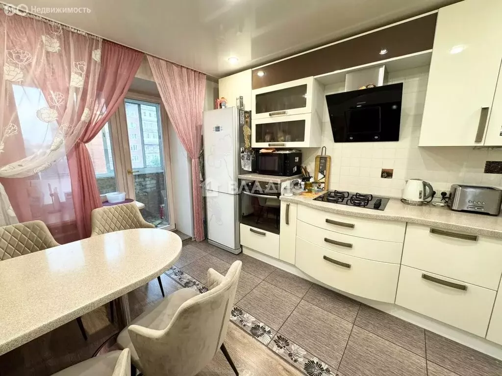 3-комнатная квартира: Вологда, улица Челюскинцев, 47 (86.2 м) - Фото 1