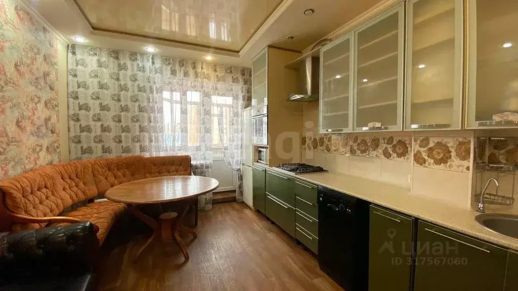 2-к кв. Ямало-Ненецкий АО, Новый Уренгой Юбилейный мкр, 1/3 (52.4 м) - Фото 0