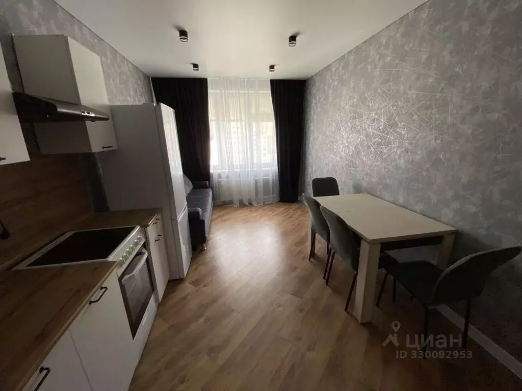 2-к кв. Тюменская область, Тюмень ул. Василия Подшибякина, 21 (55.0 м) - Фото 2