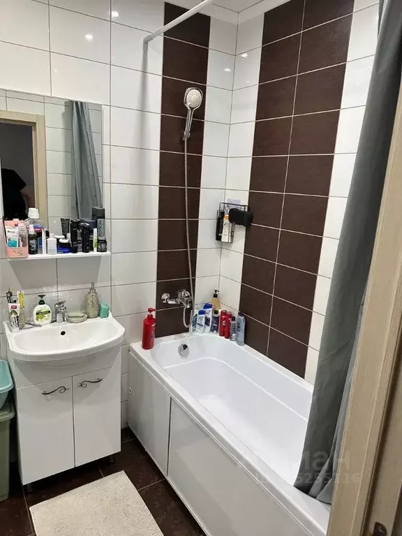 1-к кв. Омская область, Омск бул. Архитекторов, 23 (39.0 м) - Фото 2