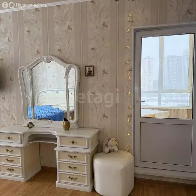 3-комнатная квартира: Нижний Новгород, улица Родионова, 165к10 (87 м) - Фото 1