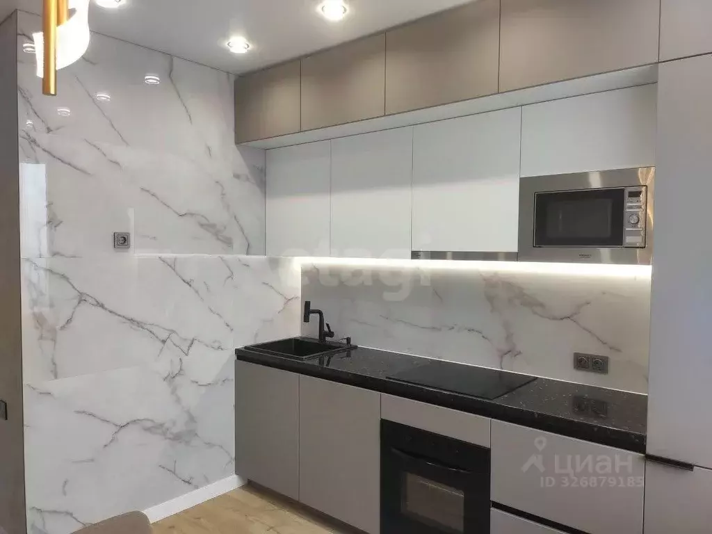 1-к кв. Тюменская область, Тюмень ул. Тимофея Чаркова, 79 (34.0 м) - Фото 2