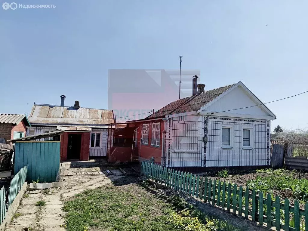 Дом в село Алексеевка, Советская улица, 6 (33 м) - Фото 1