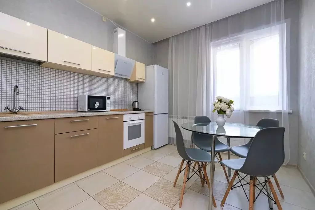 2-к кв. Новосибирская область, Новосибирск ул. Крылова, 34 (70.0 м) - Фото 1