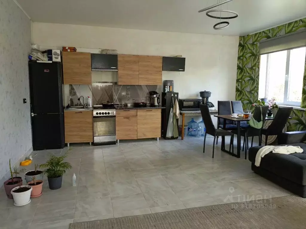 Дом в Челябинская область, Челябинск Вишневая ул., 1 (145 м) - Фото 1