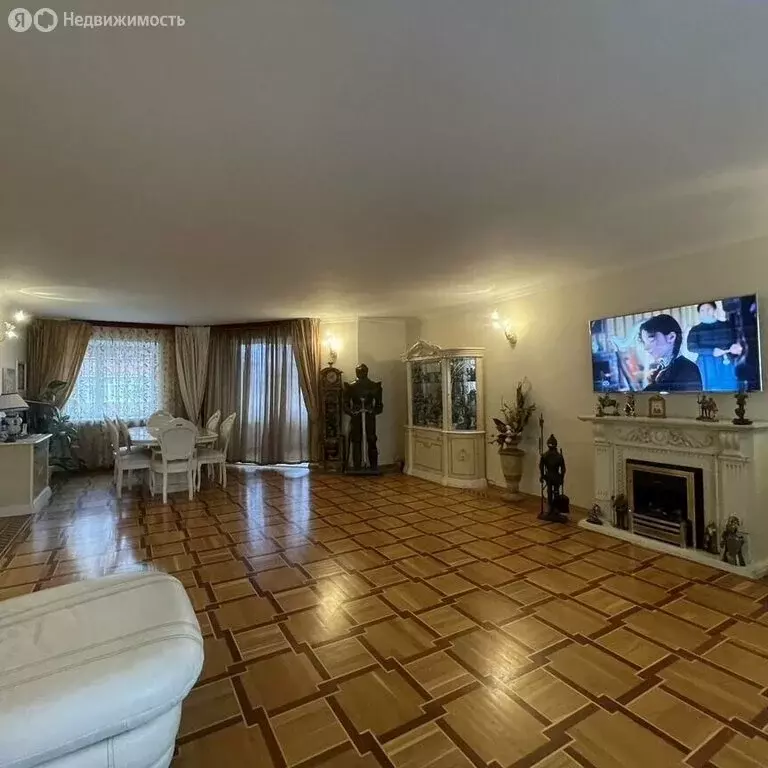 5-комнатная квартира: Тюмень, улица Свердлова, 35 (225 м) - Фото 1
