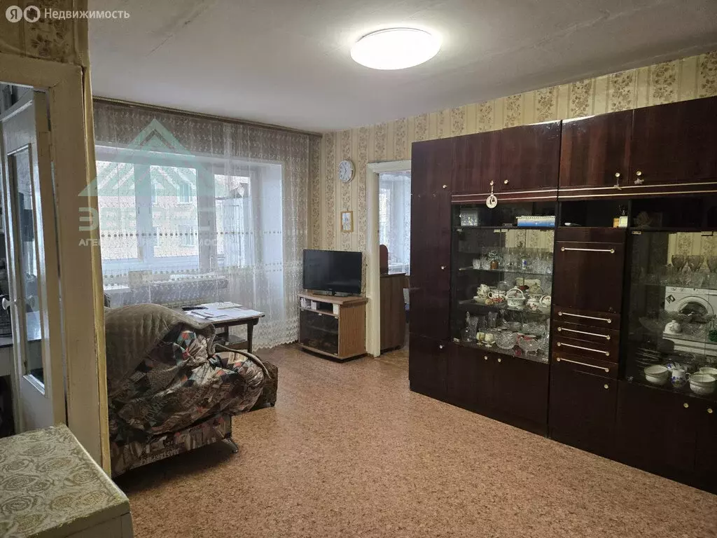 3-комнатная квартира: Абакан, улица Пушкина, 50 (56.8 м) - Фото 2