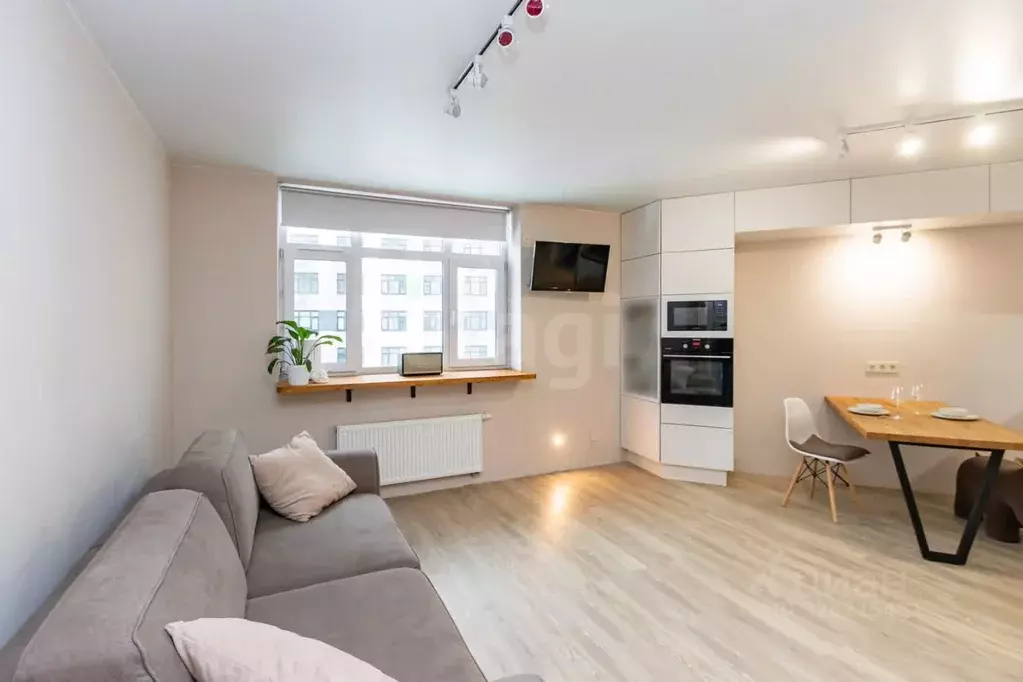 1-к кв. Тюменская область, Тюмень ул. Первооткрывателей, 10 (38.0 м) - Фото 0