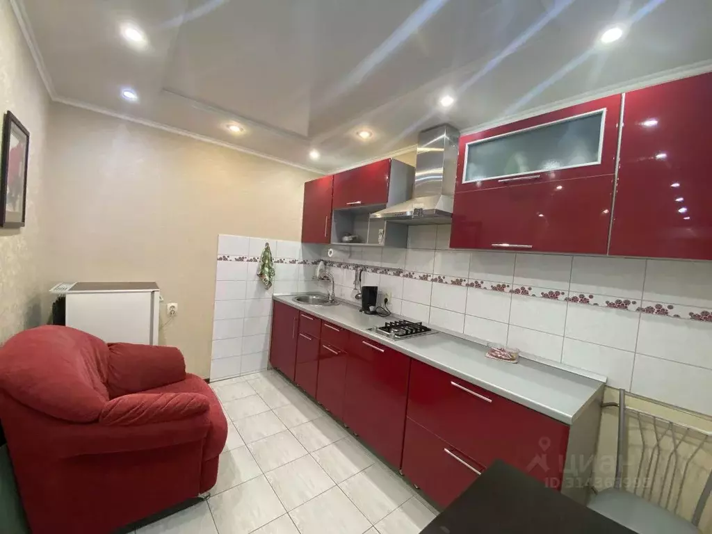1-к кв. Саратовская область, Саратов Железнодорожная ул., 58а (40.0 м) - Фото 0