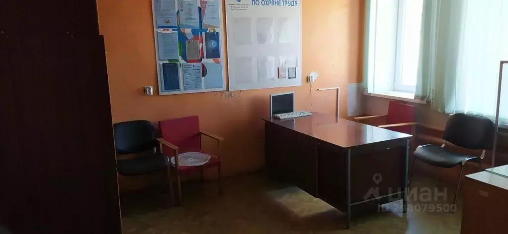 Офис в Новгородская область, пос. Волот ул. Комсомольская, 21 (65 м) - Фото 1