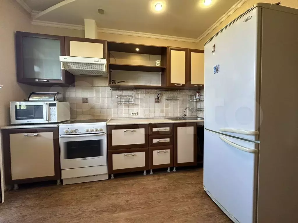 2-к. квартира, 64 м, 7/10 эт. - Фото 0