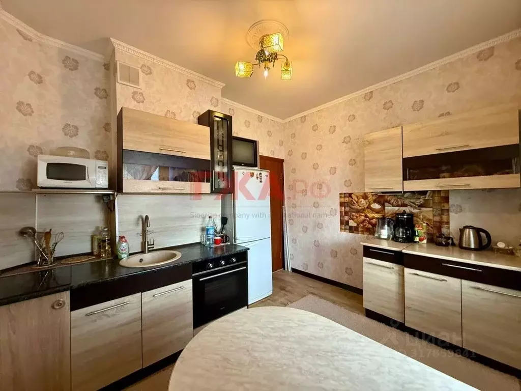 3-к кв. Саха (Якутия), Нерюнгри ул. Кравченко, 25 (85.0 м) - Фото 1