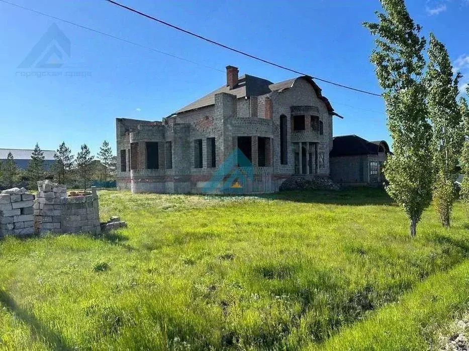 Дом в Оренбургская область, Оренбургский район, с. Южный урал ул. ... - Фото 1