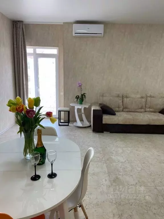 2-к кв. Севастополь ул. Пляж Омега, 8 (65.0 м) - Фото 0
