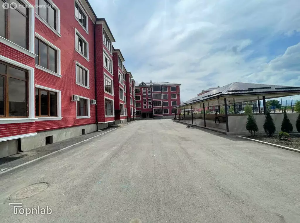 3-комнатная квартира: Нальчик, улица Шогенова, 75 (82 м) - Фото 1