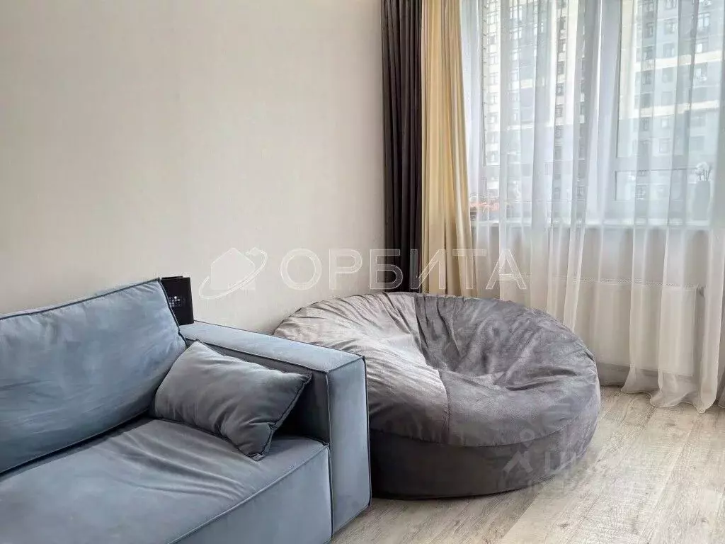 2-к кв. Тюменская область, Тюмень ул. Газовиков, 73 (63.9 м) - Фото 2