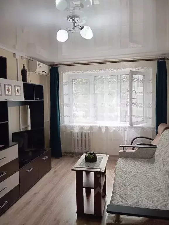 2-к кв. Краснодарский край, Ейск Ясенская ул., 2б (39.0 м) - Фото 0