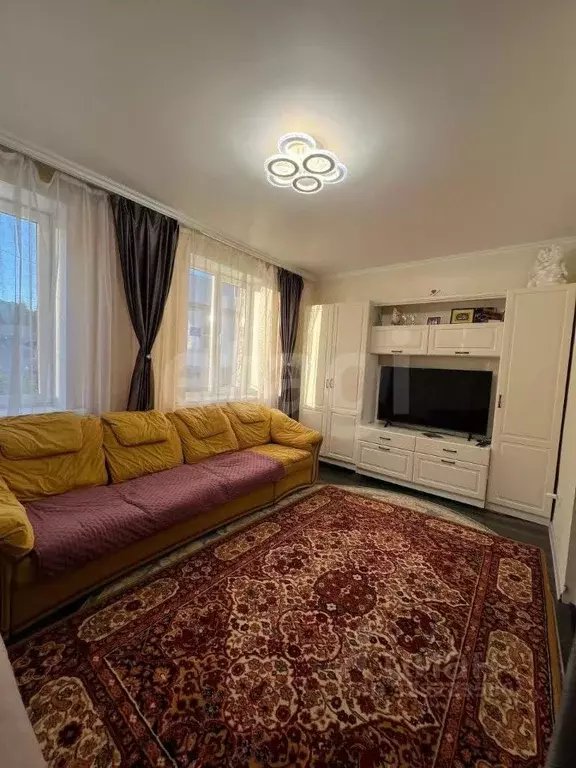 2-к кв. Тульская область, Богородицк ул. Коммунаров, 49 (57.9 м) - Фото 1