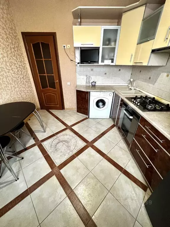 3-к кв. Брянская область, Брянск ул. 3 Июля, 25 (78.1 м) - Фото 2