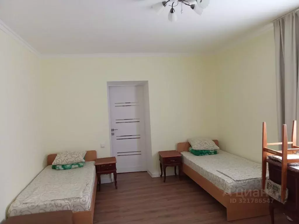 Дом в Крым, Симферополь ул. Миндальная, 41 (300 м) - Фото 1