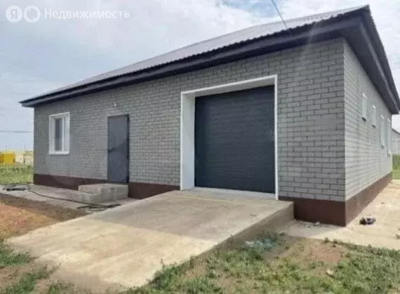 Дом в село Новоалександровка, 3-й проезд (126.2 м) - Фото 1