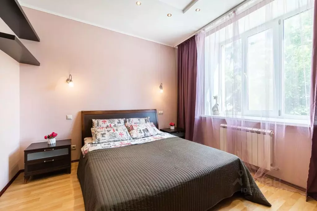 2-к кв. Татарстан, Казань ул. Зои Космодемьянской, 1 (45.0 м) - Фото 1