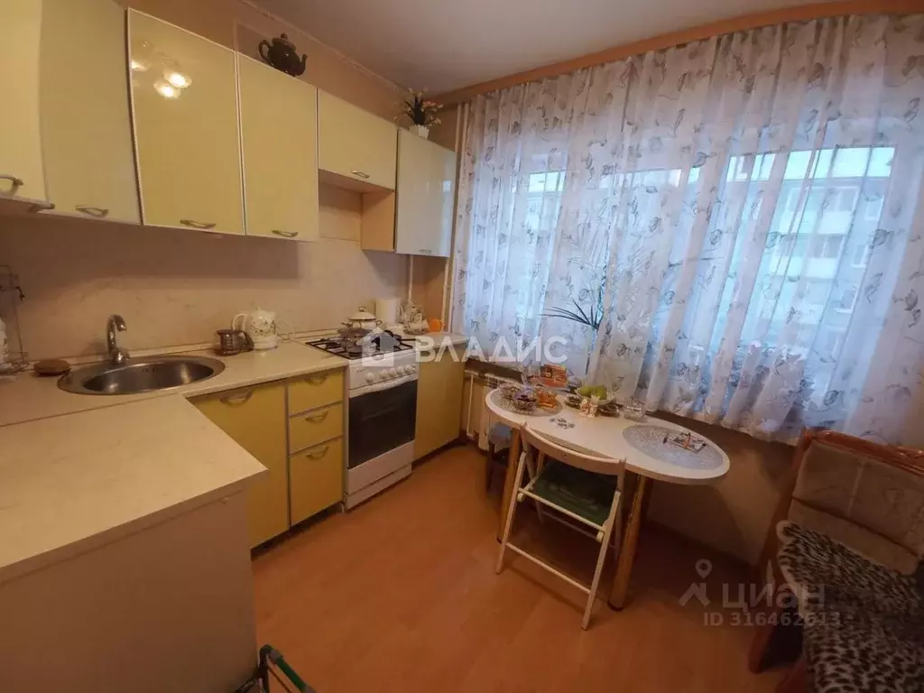 1-к кв. Иркутская область, Ангарск 92/93 кв-л, 15 (34.6 м) - Фото 1
