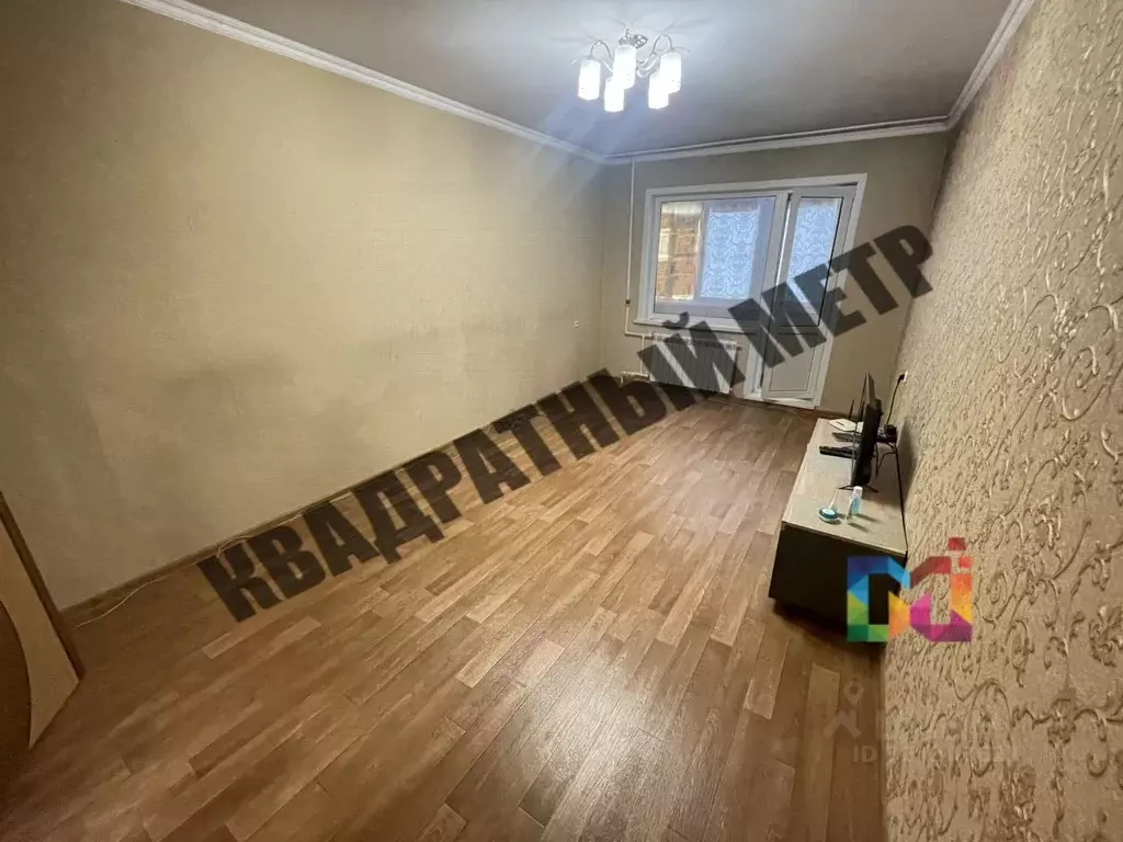 3-к кв. Калмыкия, Элиста 2-й мкр, 33 (65.2 м) - Фото 1