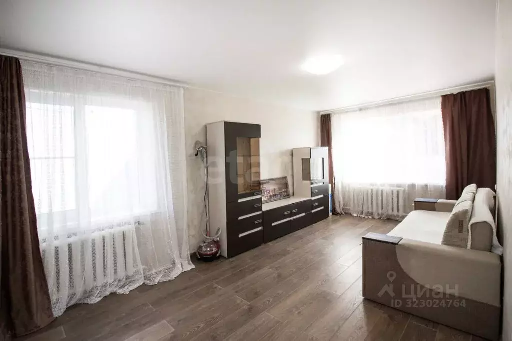 2-к кв. Калужская область, Калуга Взлетная ул., 44 (43.8 м) - Фото 0